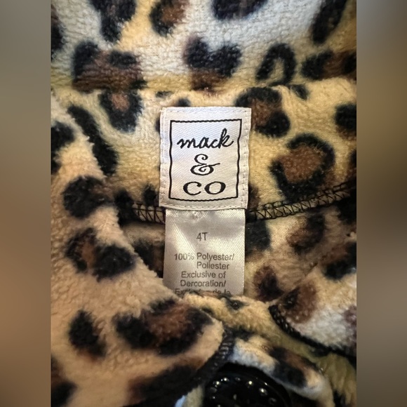 Mack & Co Girls Leopard Print Coat size 4T Swing Ruffles Button Closure - Picture 4 of 4